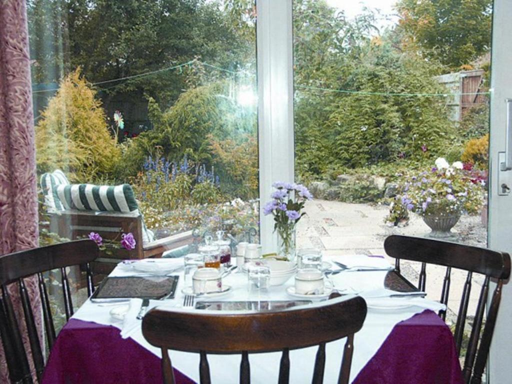 Compton House Bed and Breakfast Ashbourne  Buitenkant foto