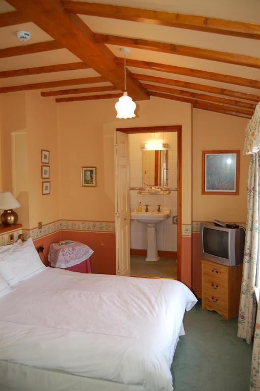 Compton House Bed and Breakfast Ashbourne  Buitenkant foto